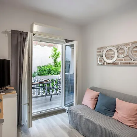 Flamingo Deluxe Studio Apartment Pefkochori Exterior photo